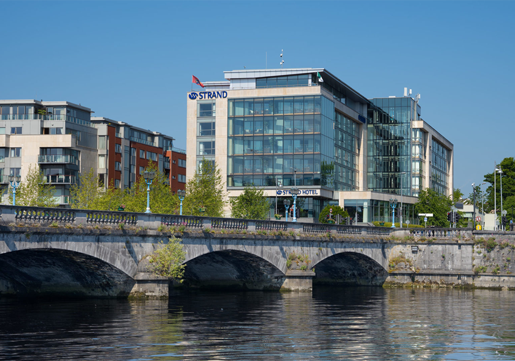 Limerick-Strand-Afternoon-Hotel-Exterior-May-2021-007-scaled-1920x1080-fp_mm-fpoff_0_0